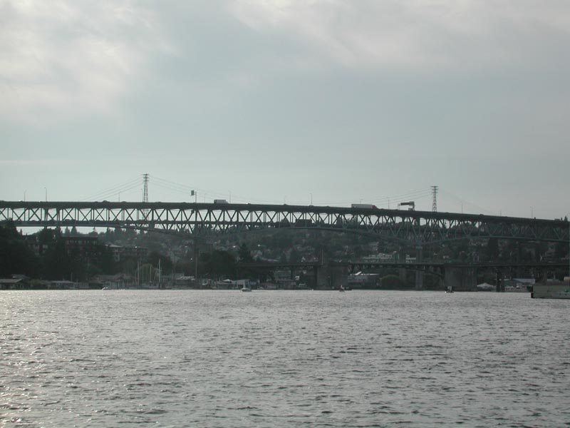 Lake Union bridge.jpg 64.6K